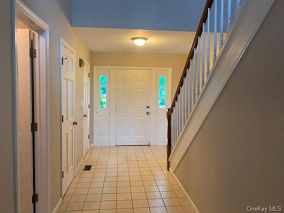 2nd image of 110 Pinebrook Dr