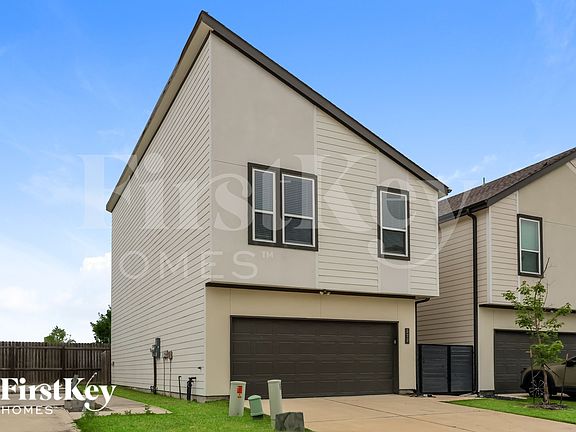 2nd image of 373 N Centro Cir