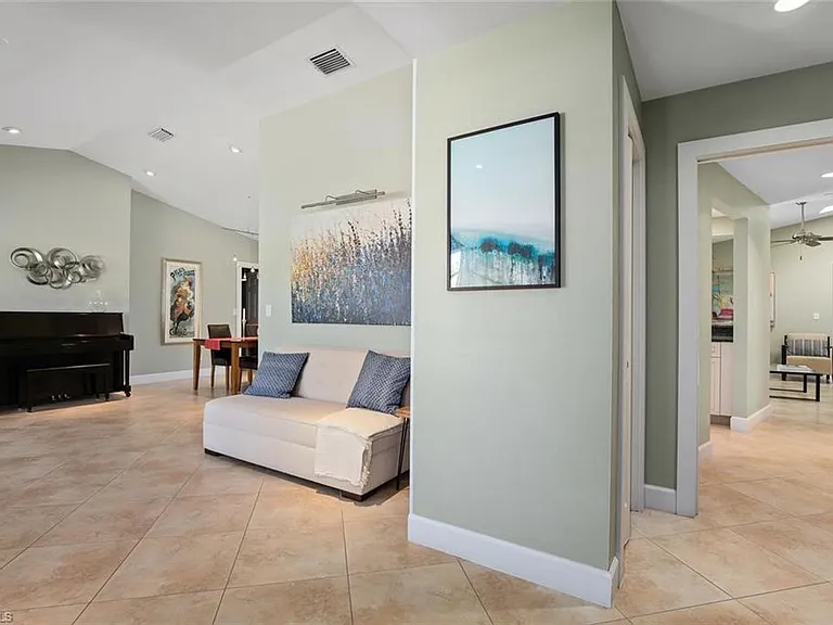 9977 Treasure Cay Ln — Photo 2