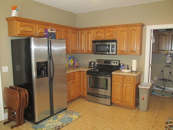 3rd image of 112 Long Branch Dr