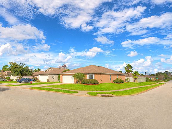 2nd image of 201 Oaks Dr #2