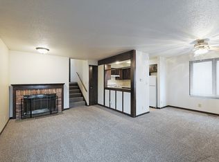 1110 F St APT 5, Lincoln, NE 68508