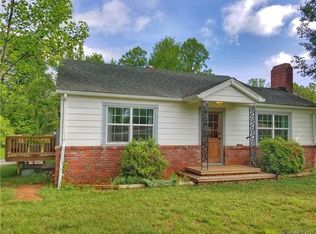 109 Fairmont Rd, Candler, NC 28715