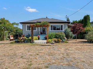 417 White St, Ladysmith, BC V9G 1T4
