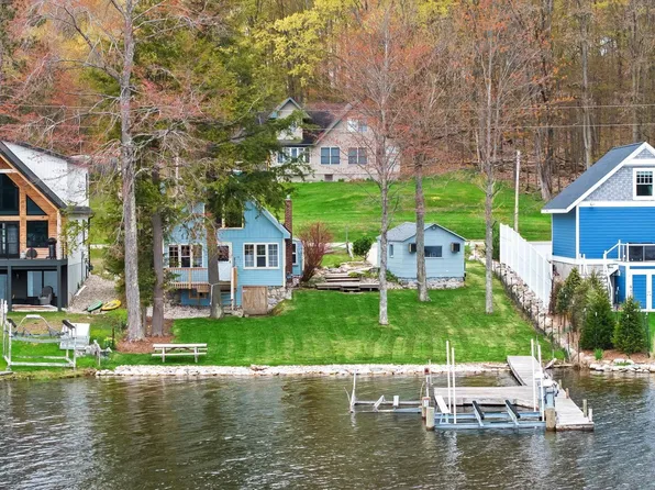 7133 Crystal Springs Rd, Bellaire, MI 49615