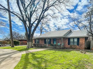 2301 Paradise St, Vernon, TX 76384