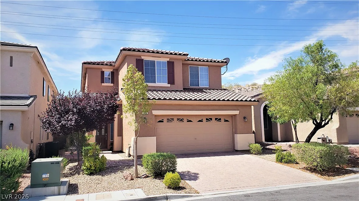 4 bed, 2.5 bath, 2066 sqft, $2,395 — Photo 1