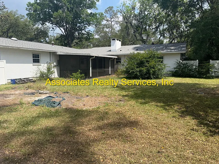4521 NW 20th Pl — Photo 33