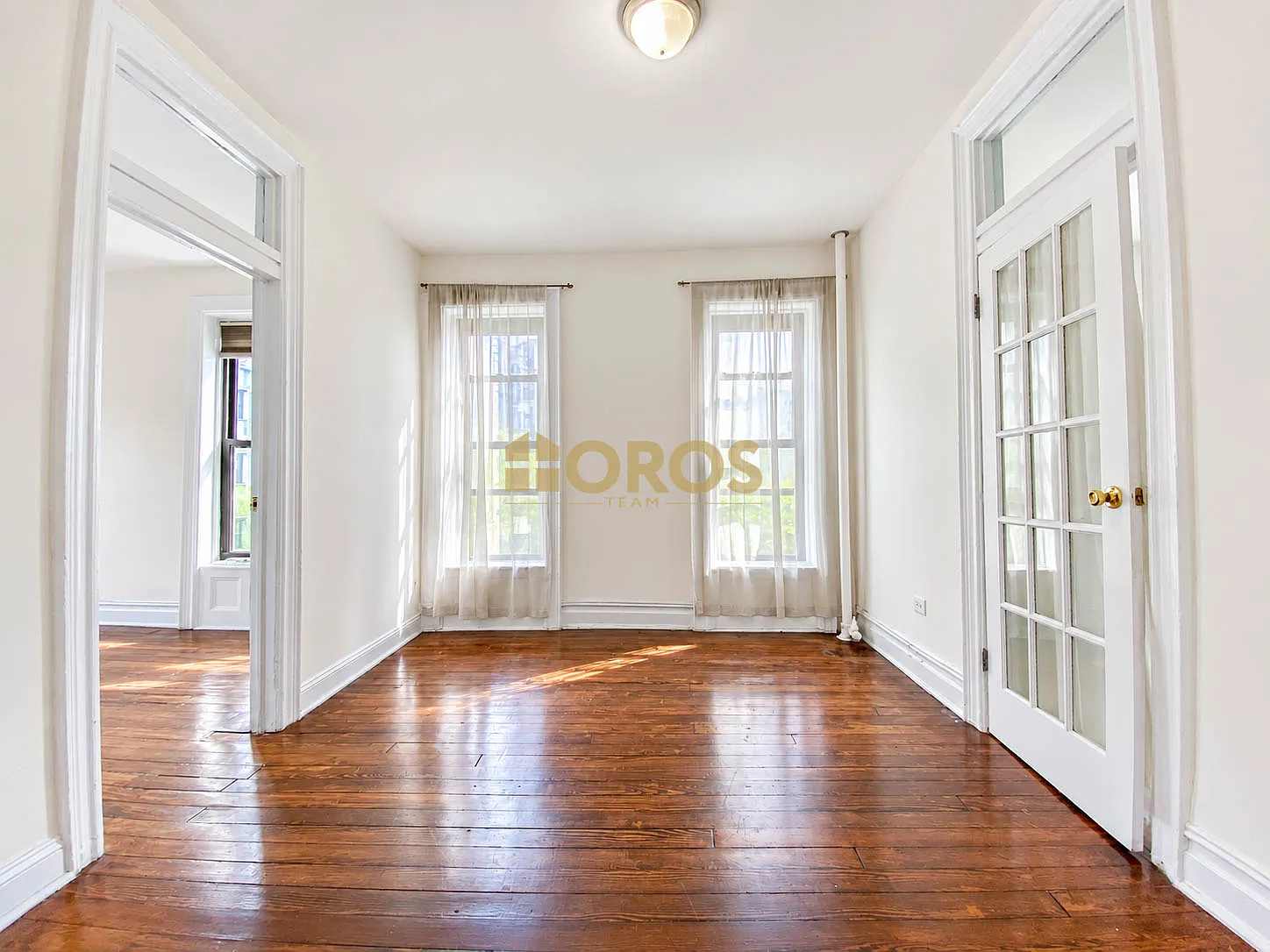 32 Grand Street — Photo 2