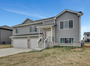 11811 N 144th St, Waverly, NE 68462