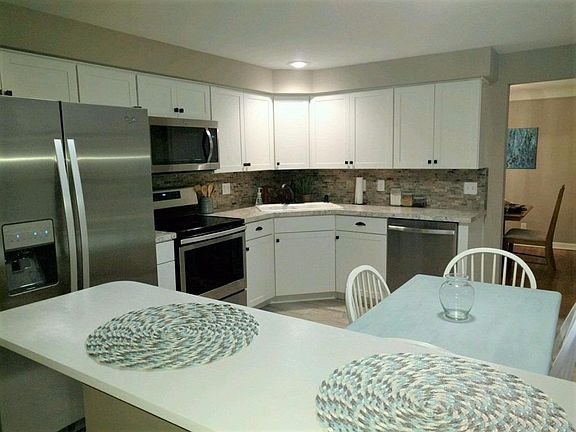 3rd image of 6684 Nancard Dr