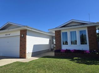 5721 48th St, Vegreville, AB T9C 1G9