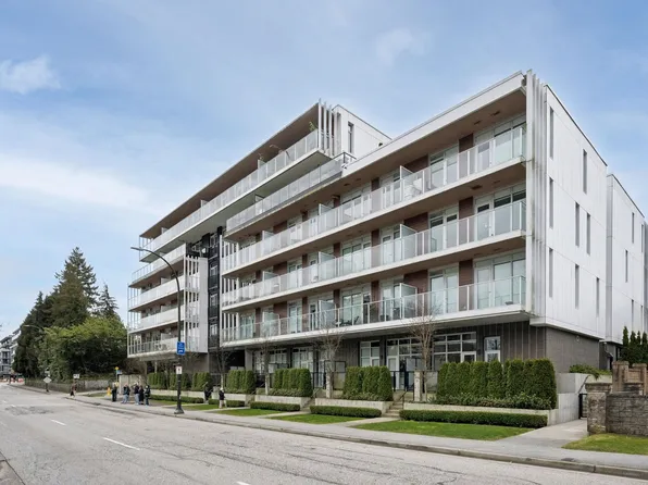 528 King Edward Ave W #410, Vancouver, BC V5Z 2C3