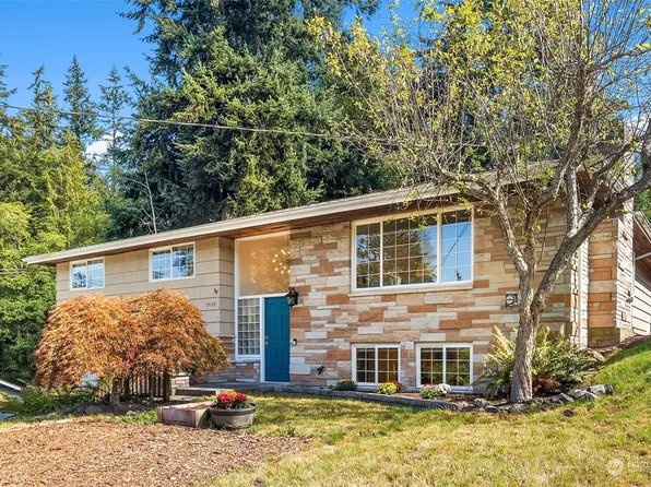 19129 74th Avenue W, Lynnwood, WA 98036