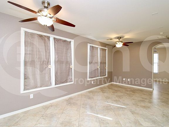 4th image of 1629 E Canyon Creek Dr