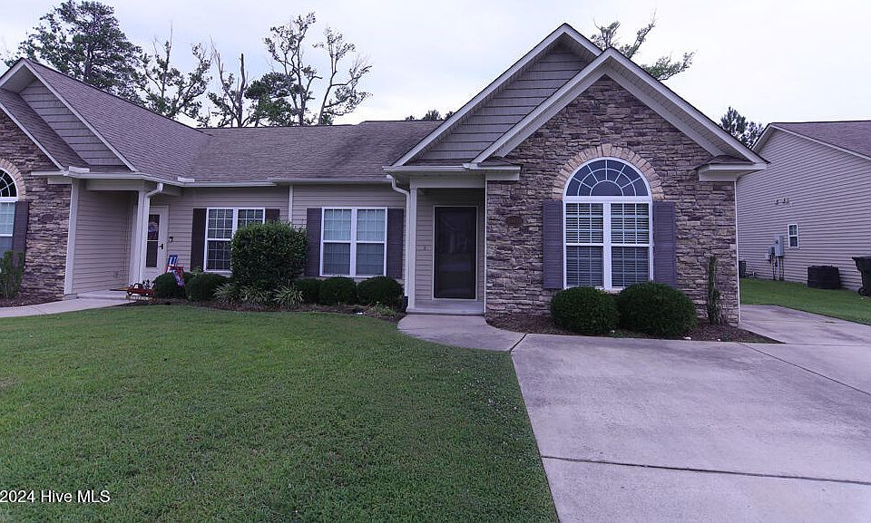 1st image of 3345 Ellsworth Dr #B