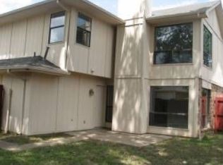 206 Trail View Ln, Garland, TX 75043