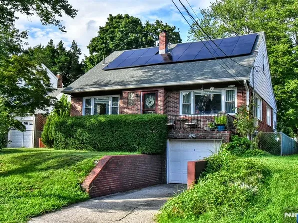 315 Myers Ave, Hasbrouck Heights, NJ 07604