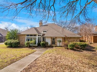2705 Country Valley Rd, Garland, TX 75043