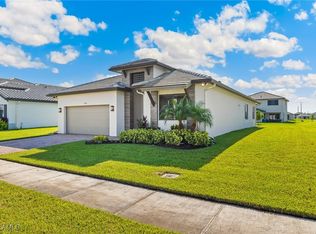 5080 Isidora Lane Ave, Maria, FL 34142