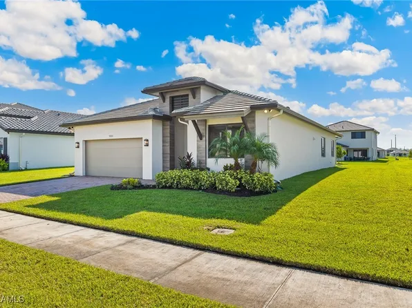 5080 Isidora Lane Ave, Maria, FL 34142