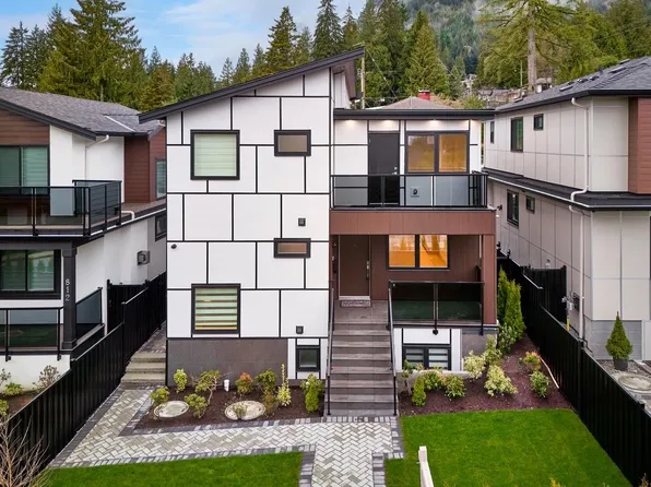 806 Montroyal Blvd, North Vancouver, BC V7R 2G2