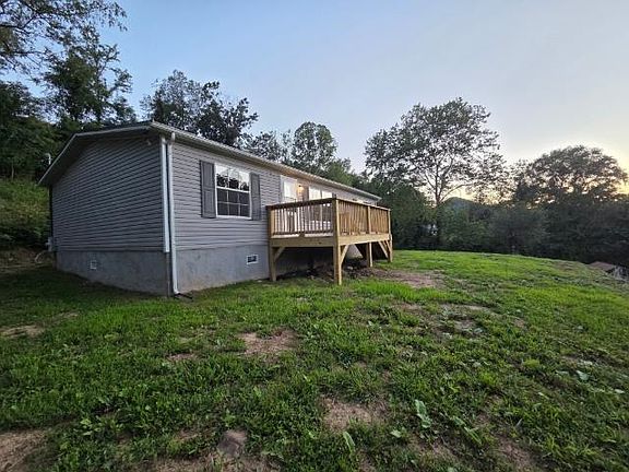 2nd image of 2828 Raleigh Cir