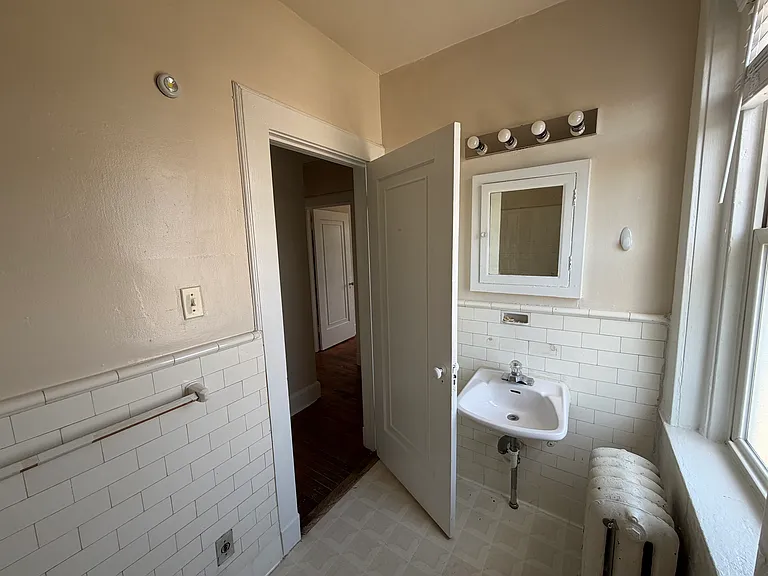 7100 Hampton Blvd #5A — Photo 11