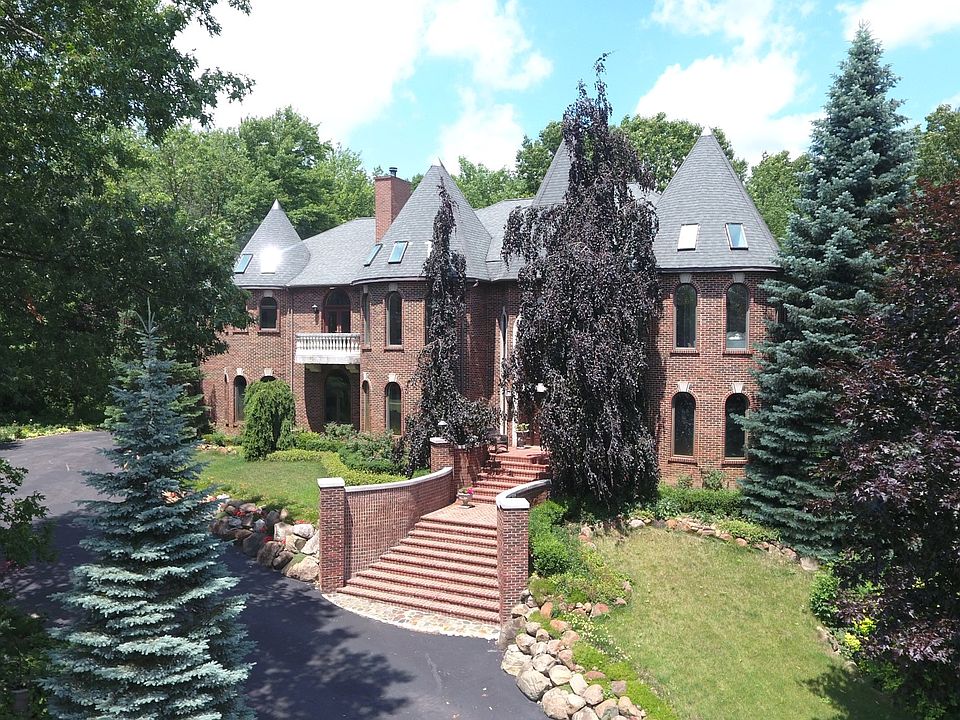 1st image of 2972 Foxfire Dr