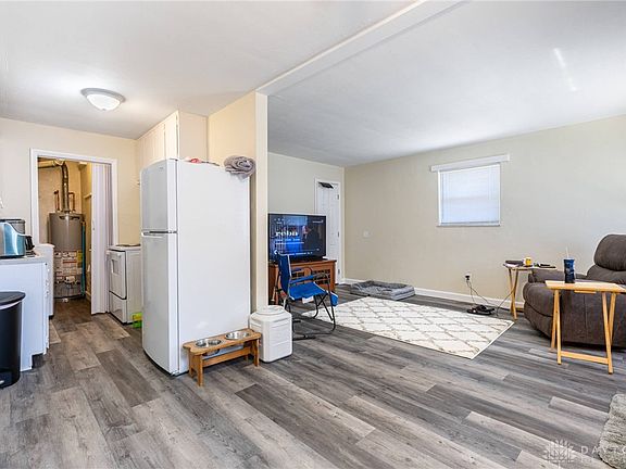 3rd image of 615 & 621 Hay Ave