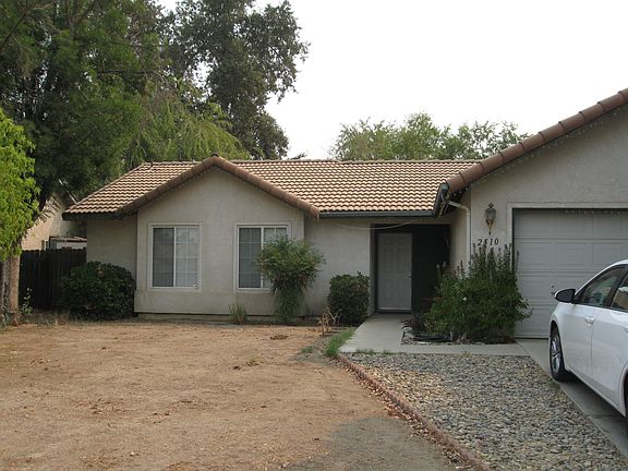 3rd image of 2510 N Encina Ct