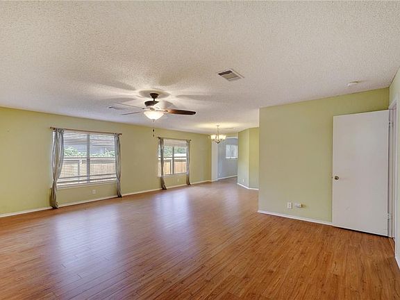 5th image of 12925 Latchwood Ln