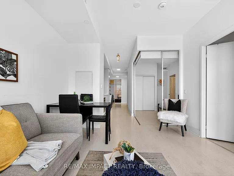 308 Jarvis St #813 — Photo 19
