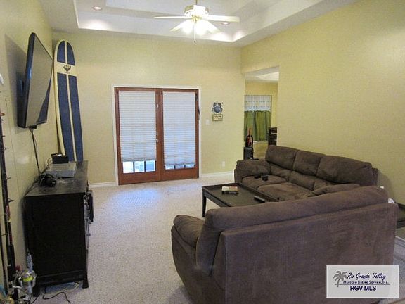 2nd image of 2601 Thomas Ln