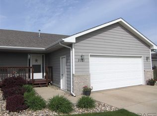 2021 S Dorothy Ave, Sioux Falls, SD 57106