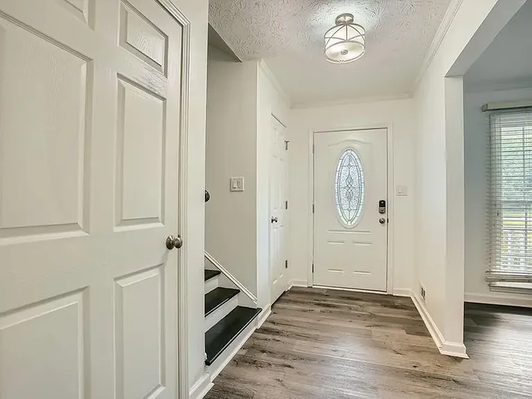 130 Grandchester Way — Photo 3