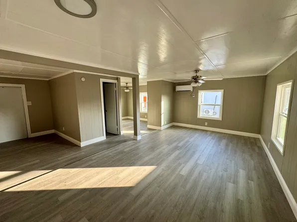 5341 Brown Ln Trailer 7, Fort Worth, TX 76140