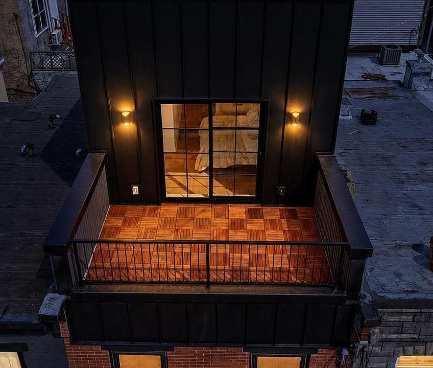 1st image of 2216 Tulip St