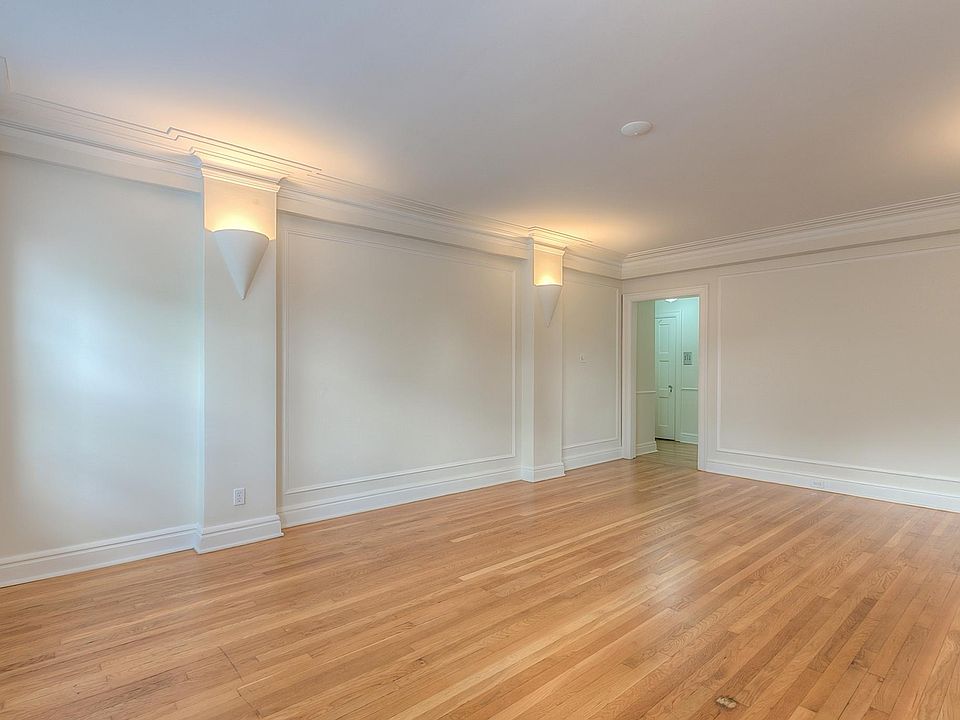 1st image of 420 E Armour Blvd APT 3NE