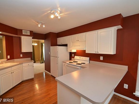 5th image of 5584 Jowett Ct