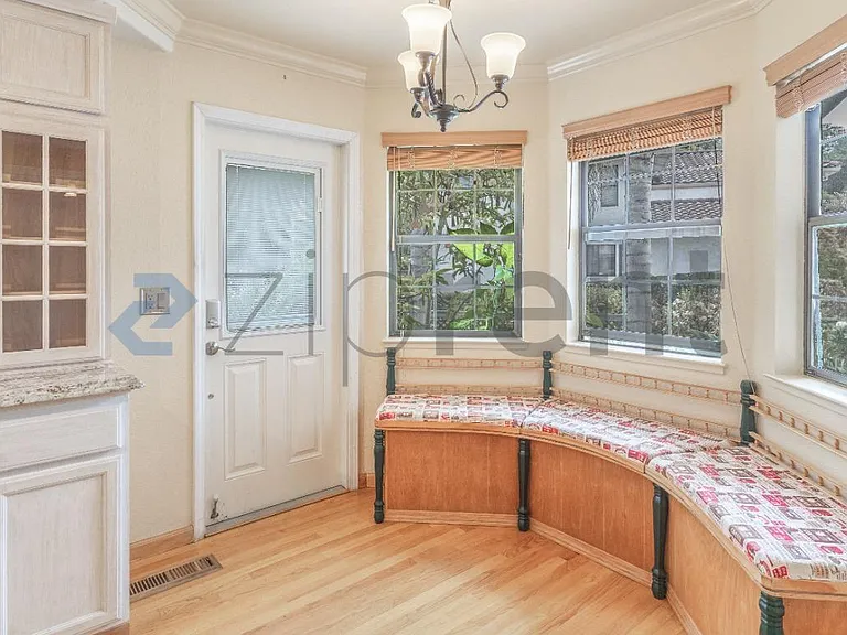 Breakfast nook