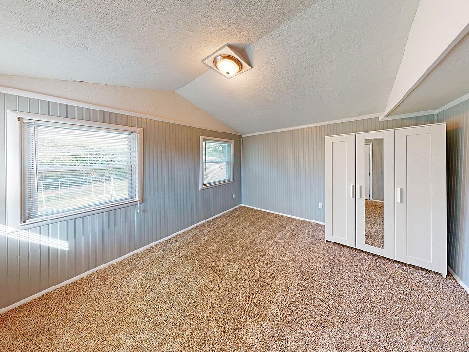 1st image of 321 NE Sharon Dr #2D-635224