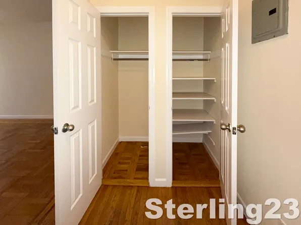 219 Brightwater Court image 7 of 9