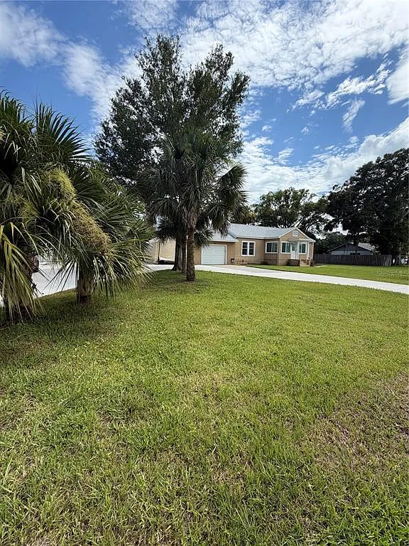 2 bed, 2.5 bath, 1400 sqft, $2,600 — Photo 3