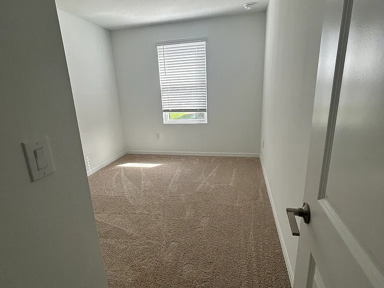 11759 Glenside Ter — Photo 5