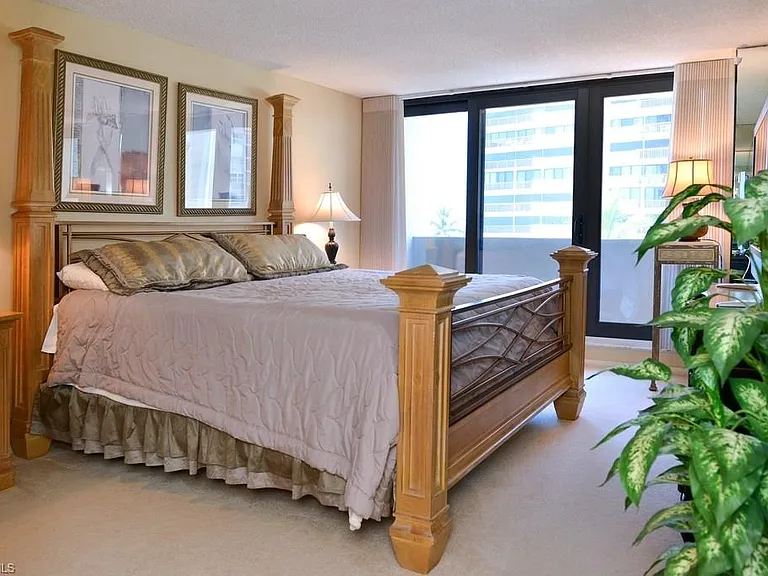 4001 Gulf Shore Blvd N #500 — Photo 12