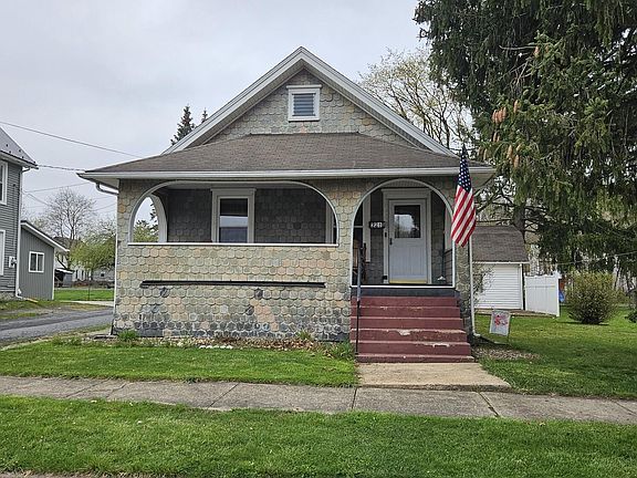 2nd image of 221 Wylie St