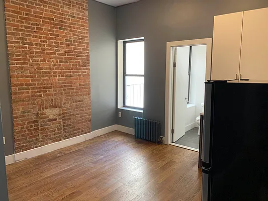 Rented by Trion Real Estate Management | media 10