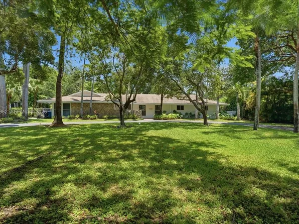 12365 SW 60th Ct, Pinecrest, FL 33156