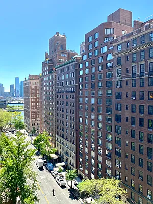 Sold by Compass | media 10